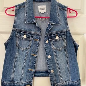 NWOT jean vest